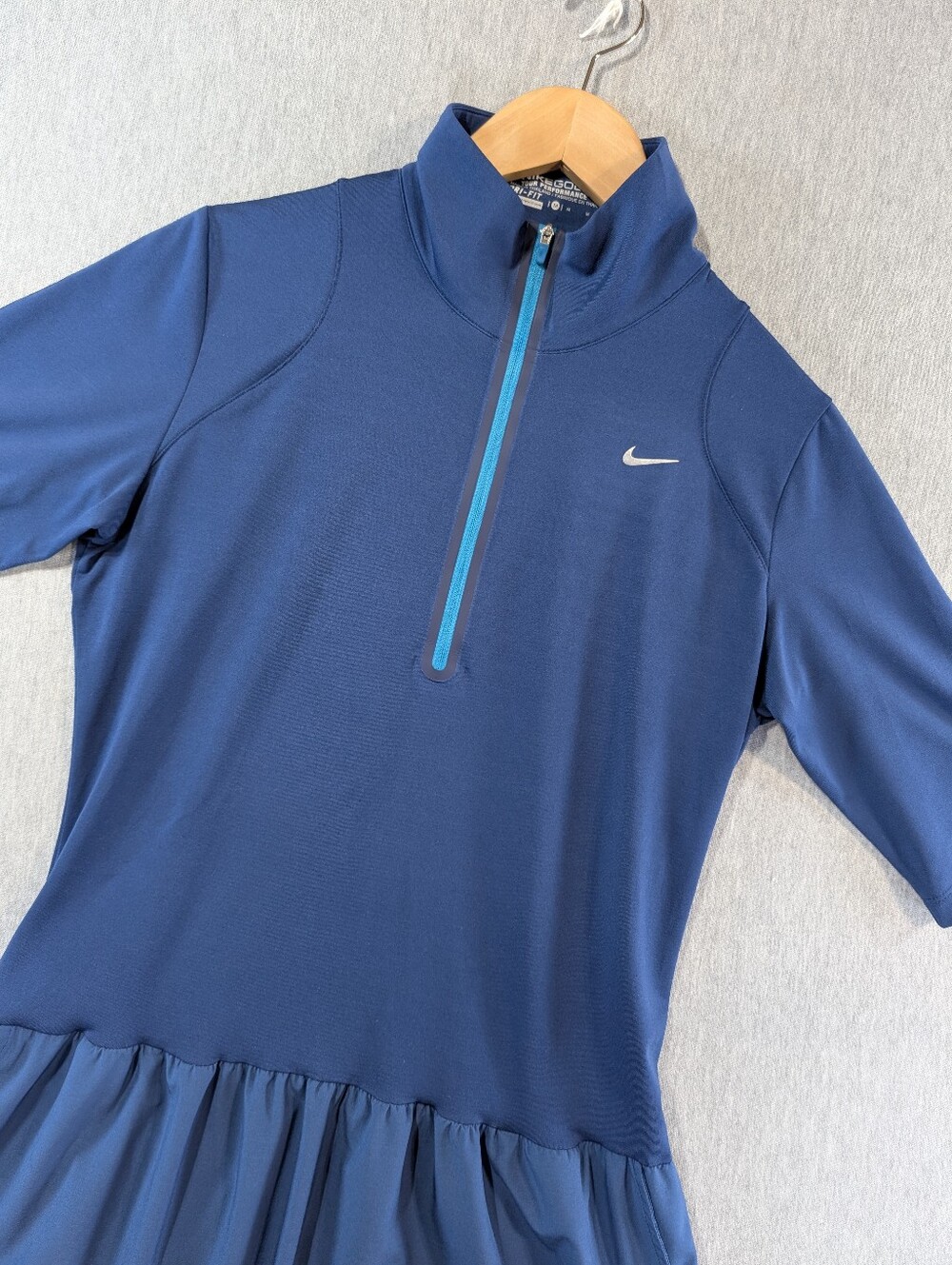 Nike Golf Tour Performance Dri-Fit Dress Women's Medium Teal Blue Skirt Half Zip